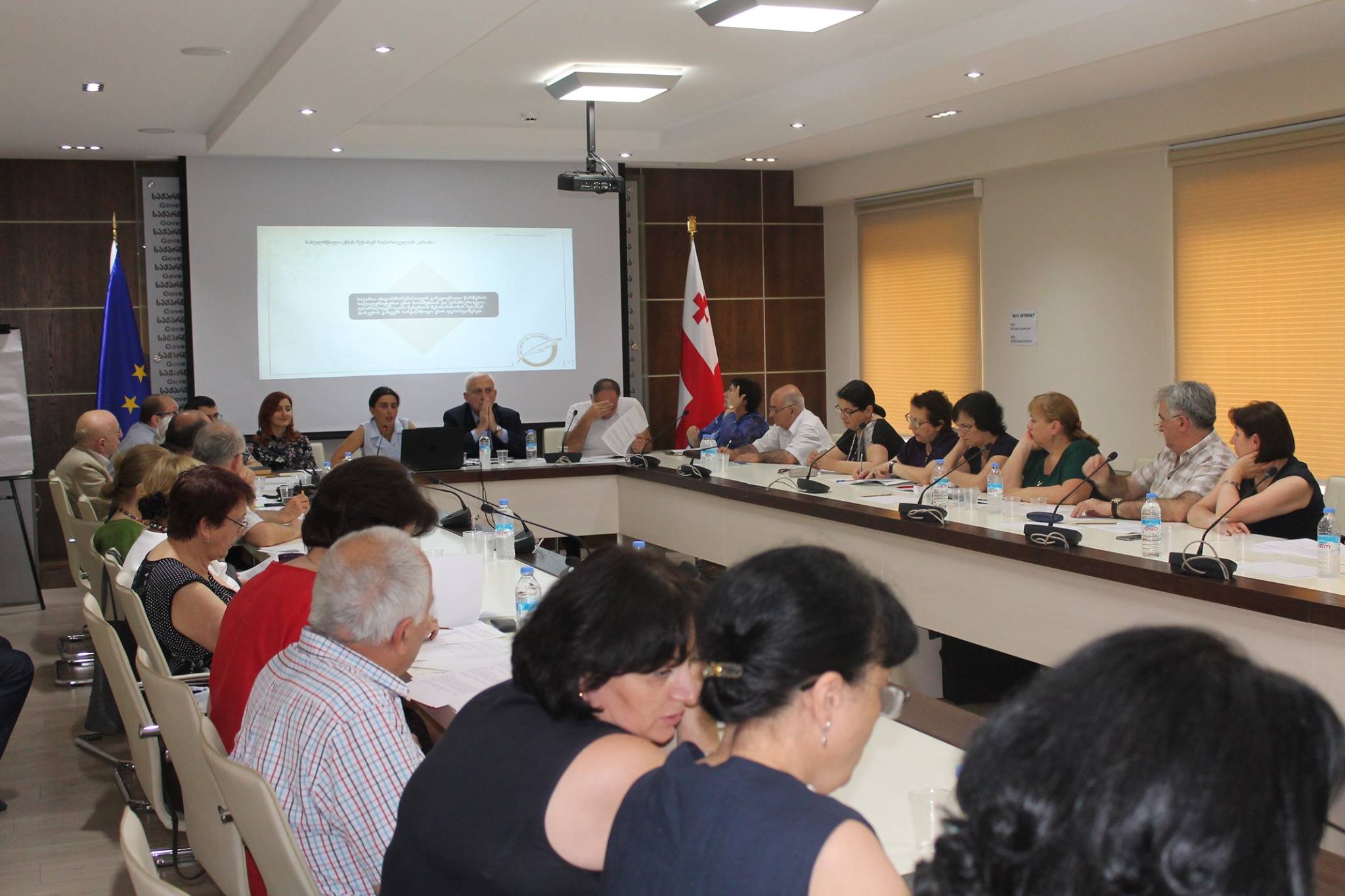 სახელმწიფო ენის დეპარტამენტსა და ექსპერტთა კომისიას შორის მორიგი სამუშაო შეხვედრა  ... 
