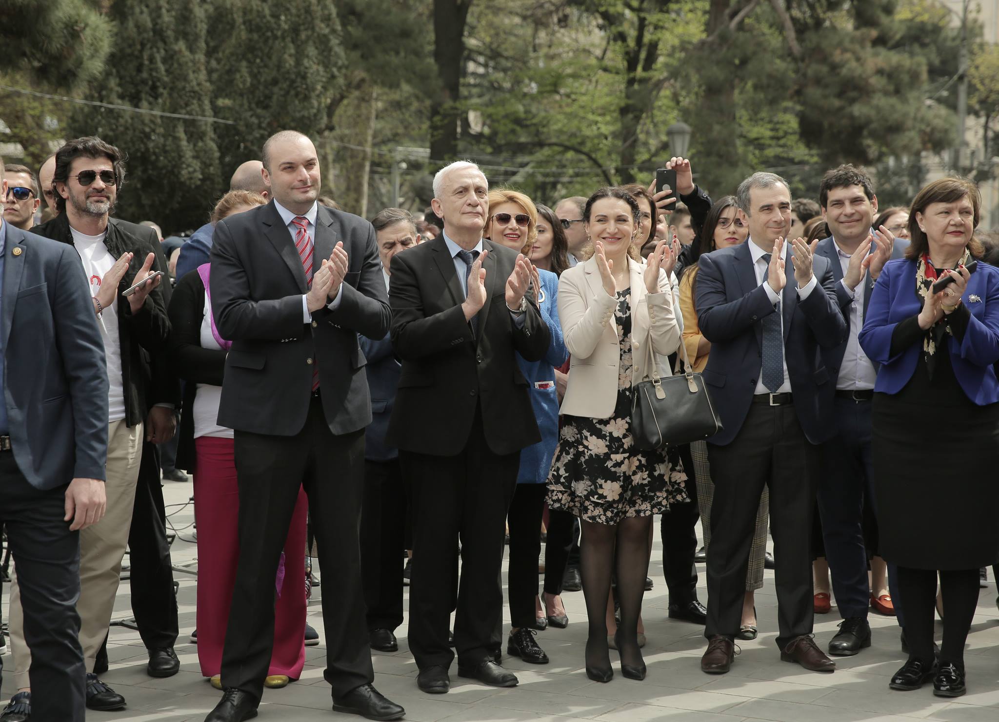 14 აპრილს სახელმწიფო ენის დღისადმი მიძღვნილი კვირეული გაიხსნა