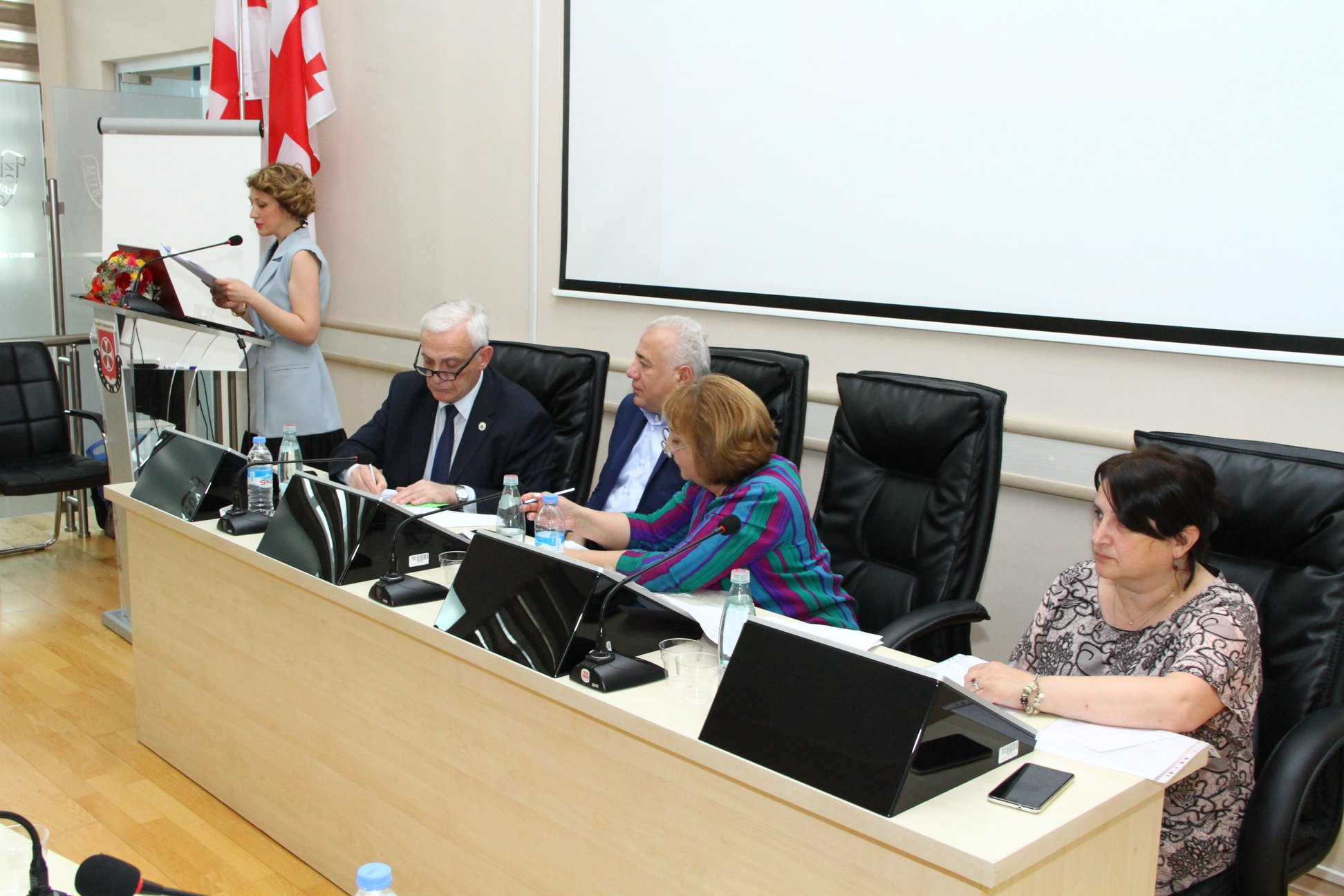 სადისერტაციო კომისიის სხდომა